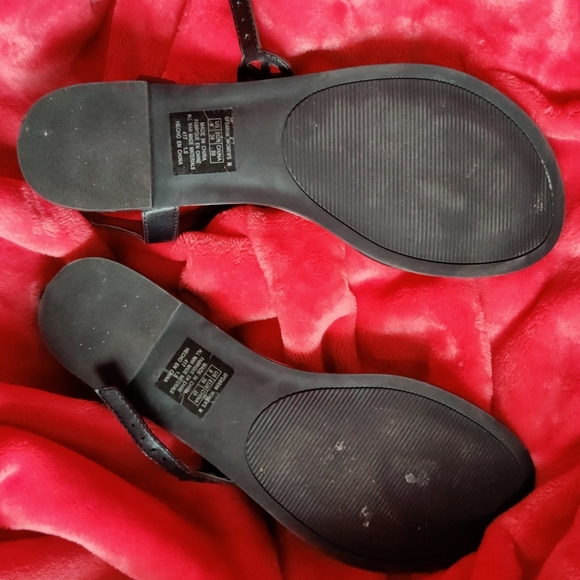 Guess Sandals - Picture 3 of 3